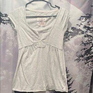 Hollister Women's Light Gray Short Sleeve Babydoll Top